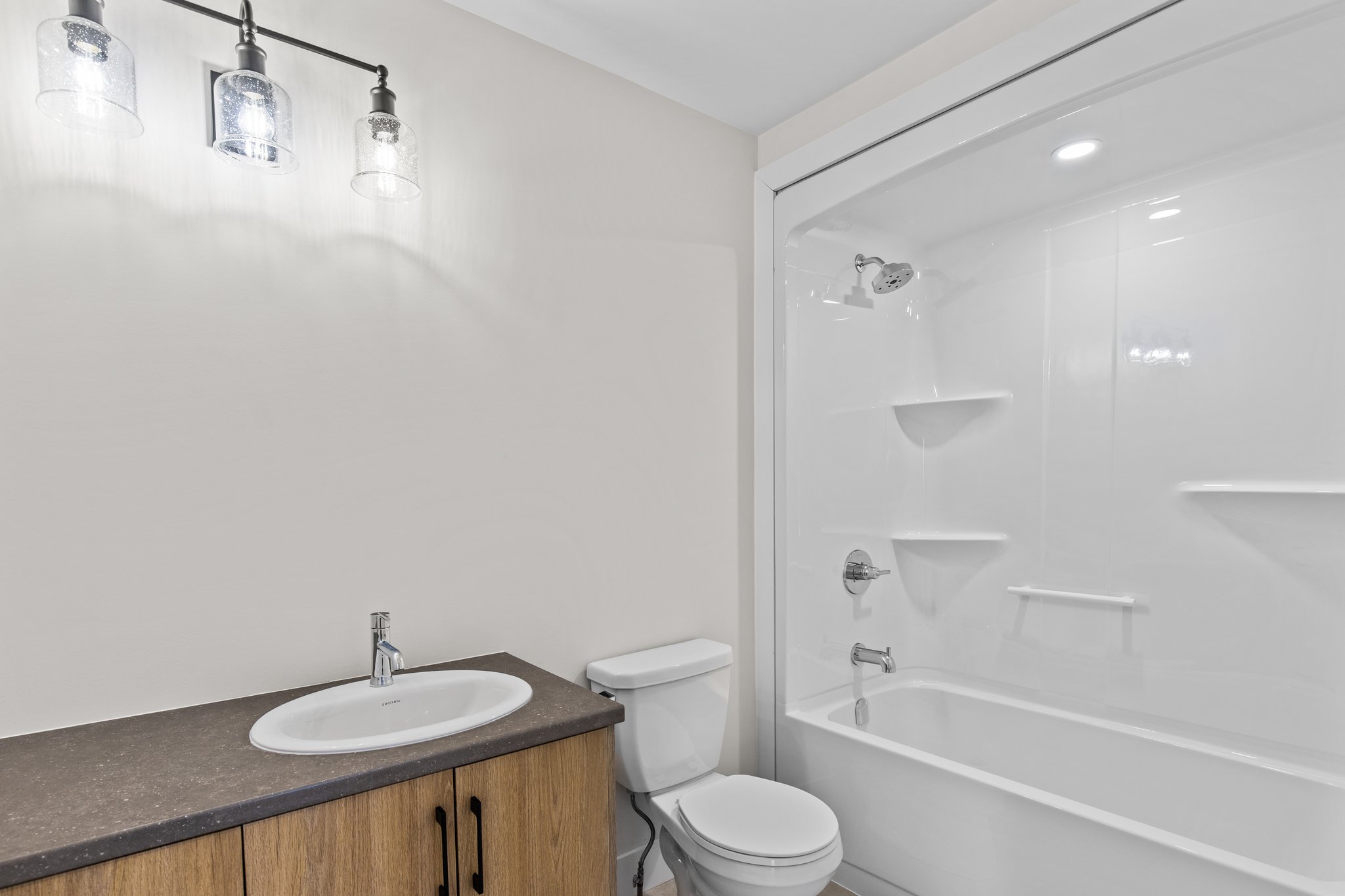 3 Bedrooms Bedrooms, ,2 BathroomsBathrooms,Split Level,Listing,Owdis,1263