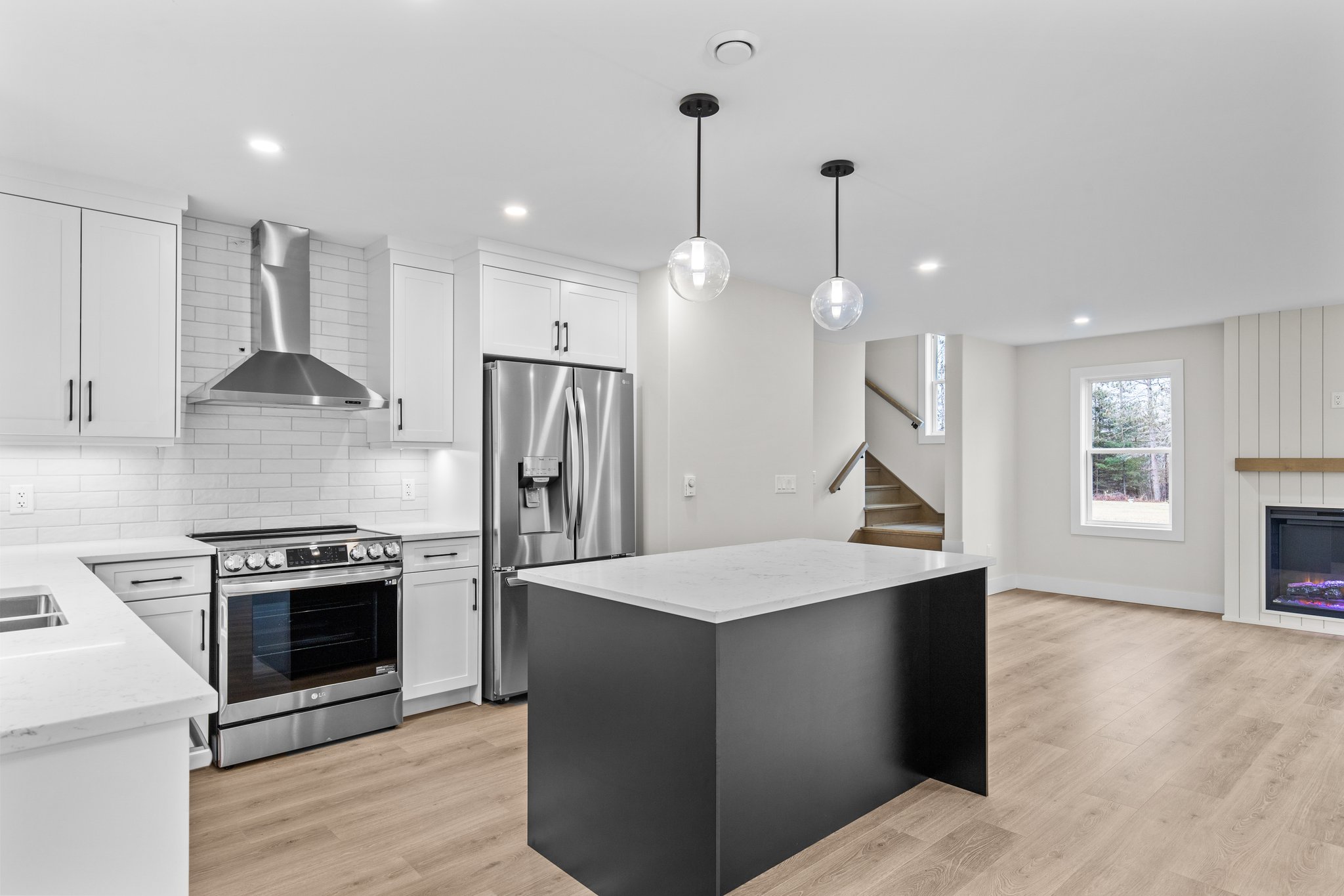 3 Bedrooms Bedrooms, ,2 BathroomsBathrooms,Split Level,Listing,Owdis,1263