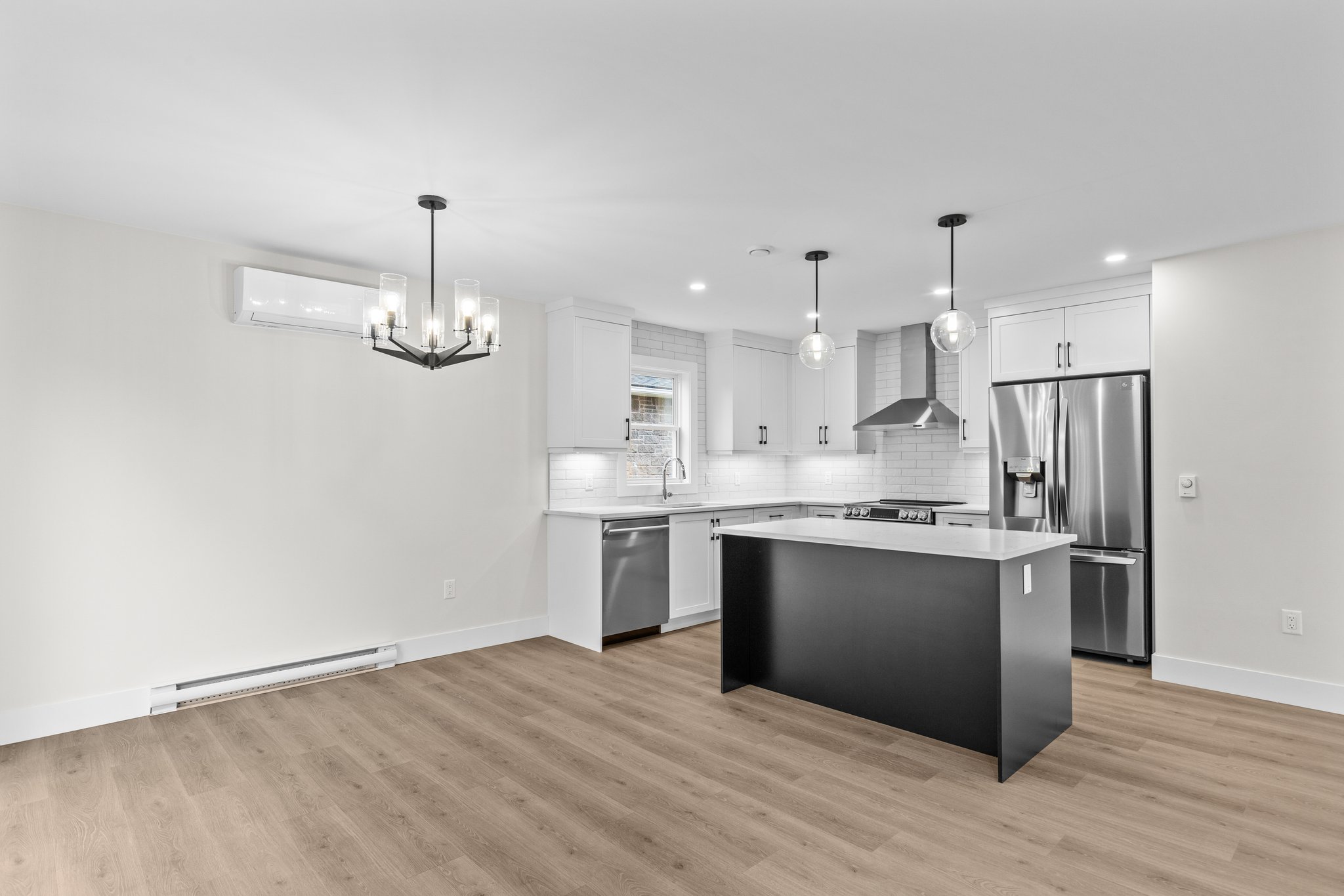 3 Bedrooms Bedrooms, ,2 BathroomsBathrooms,Split Level,Listing,Owdis,1263
