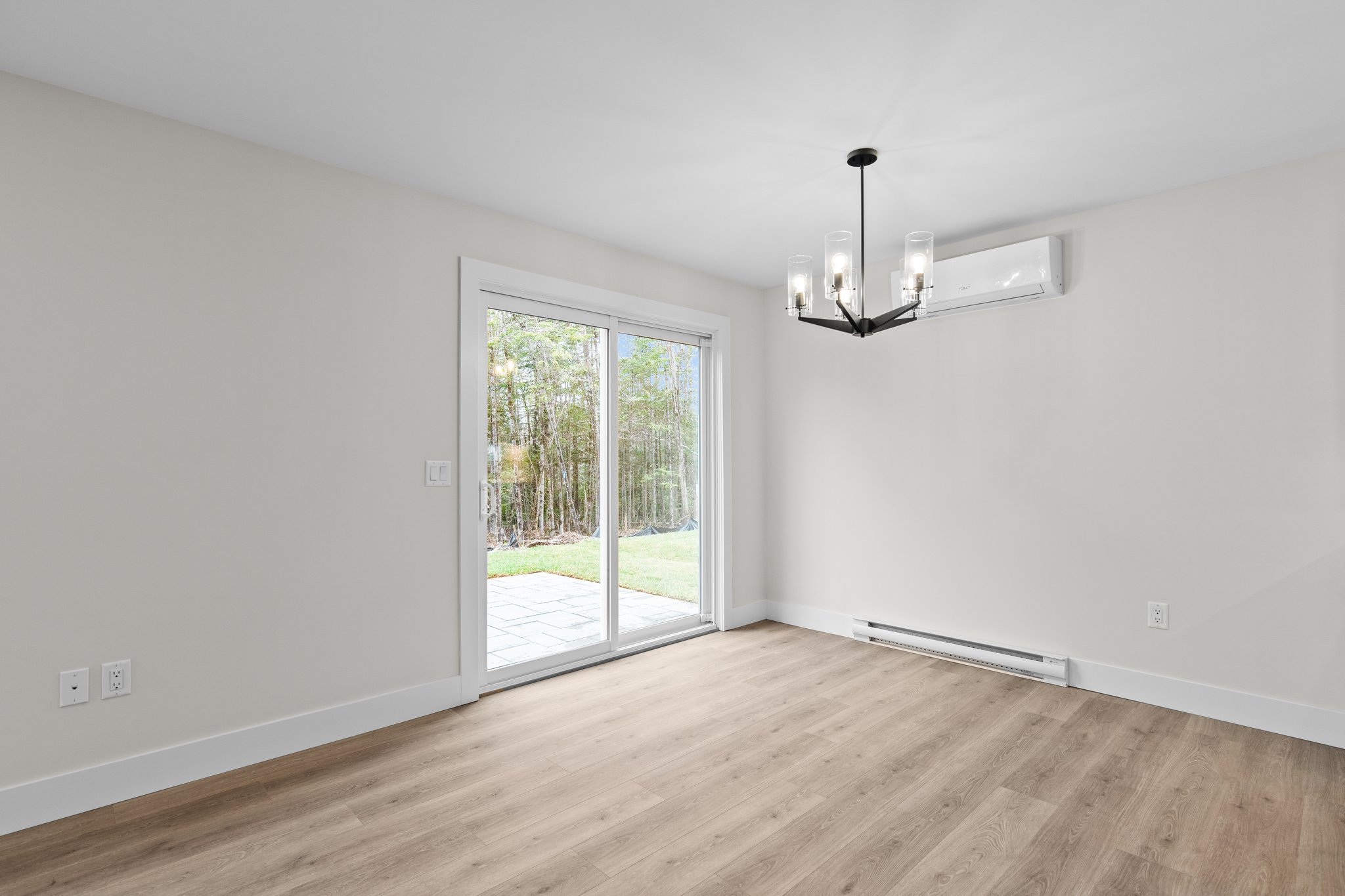 3 Bedrooms Bedrooms, ,2 BathroomsBathrooms,Split Level,Listing,Owdis,1263