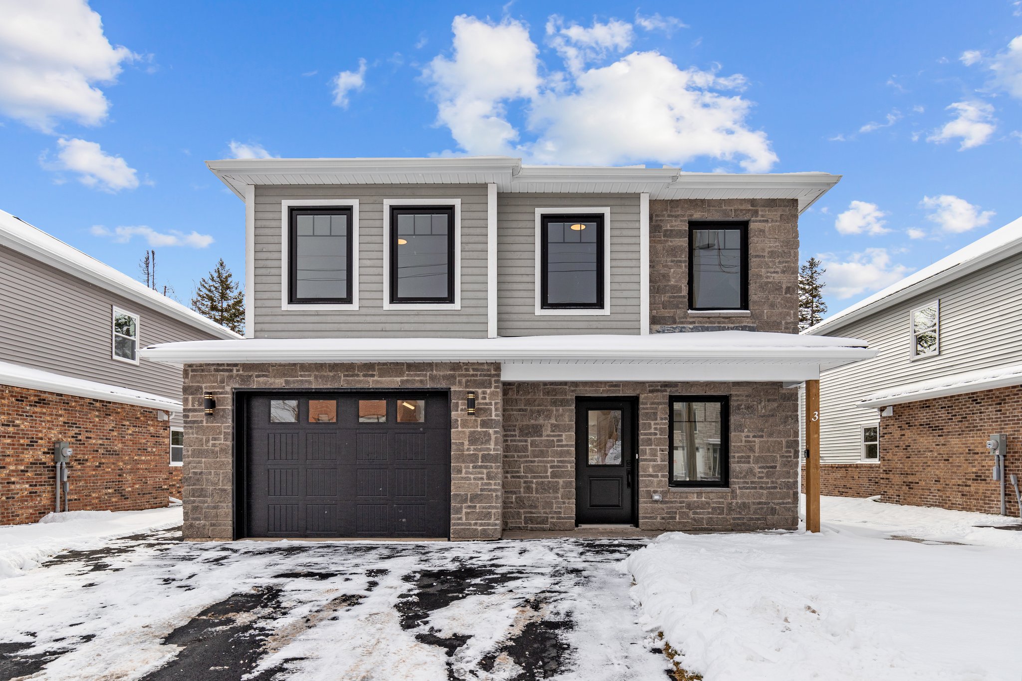 3 Bedrooms Bedrooms, ,2 BathroomsBathrooms,Split Level,Listing,Owdis,1267
