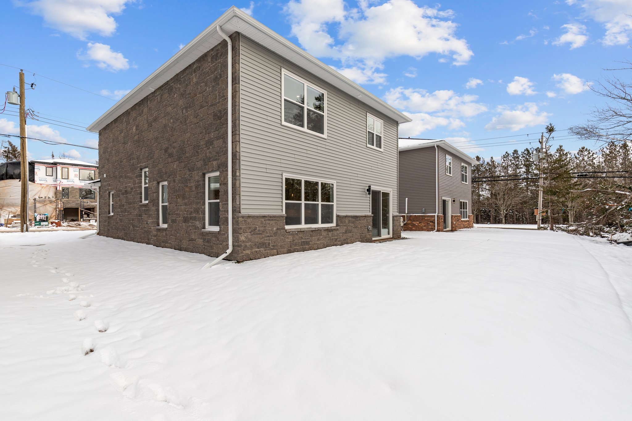 3 Bedrooms Bedrooms, ,2 BathroomsBathrooms,Split Level,Listing,Owdis,1267