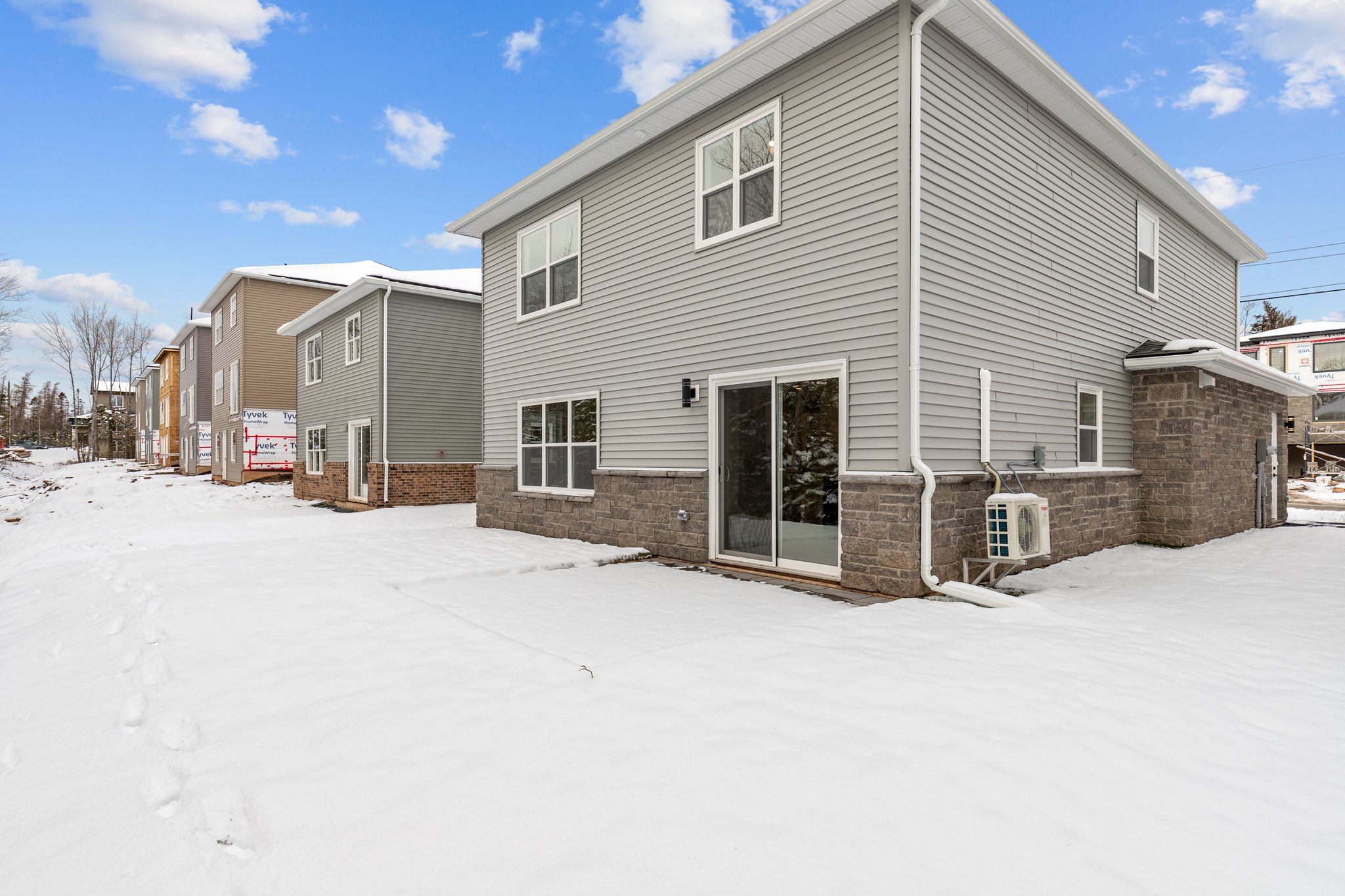 3 Bedrooms Bedrooms, ,2 BathroomsBathrooms,Split Level,Listing,Owdis,1267