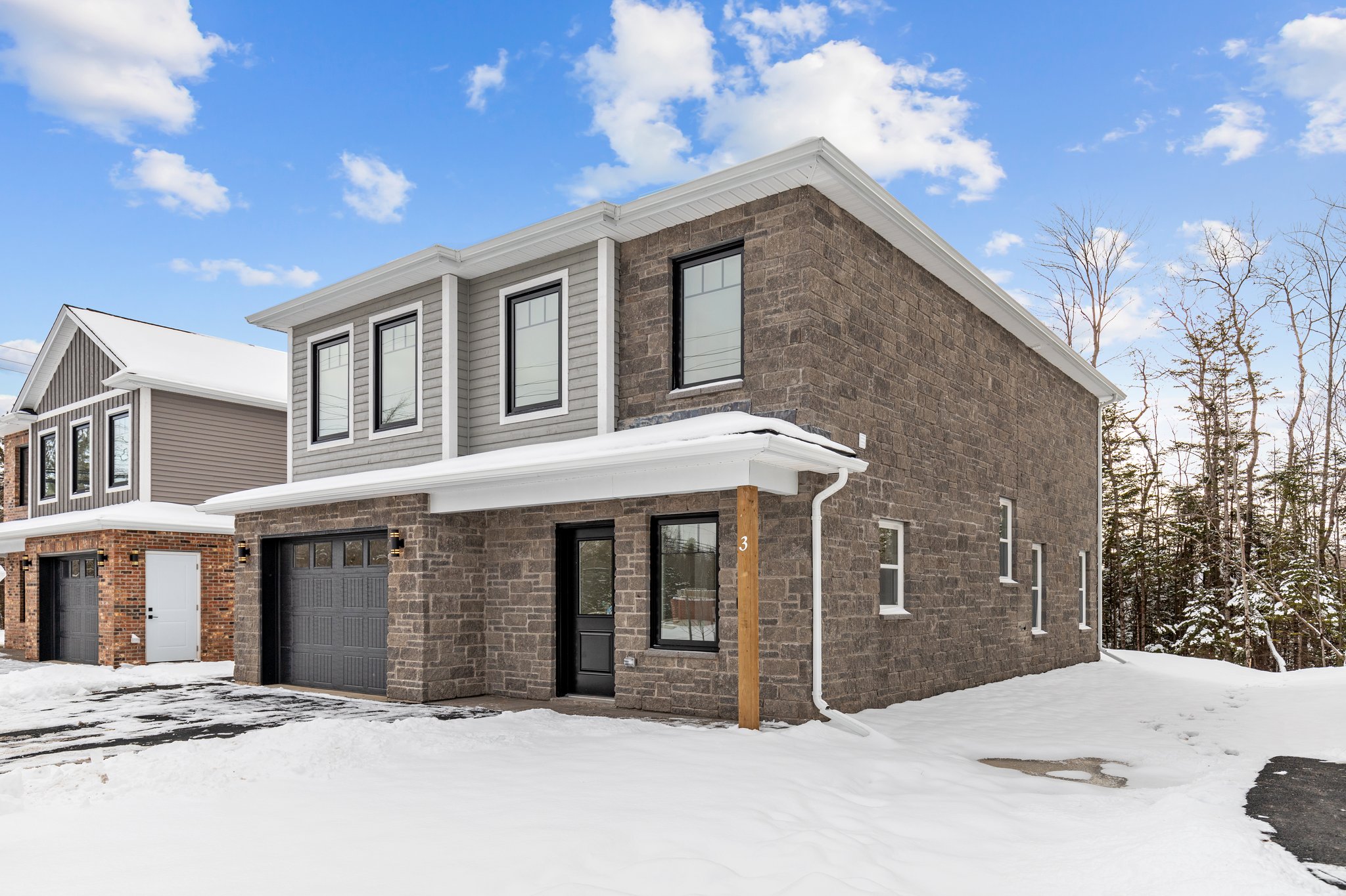 3 Bedrooms Bedrooms, ,2 BathroomsBathrooms,Split Level,Listing,Owdis,1267