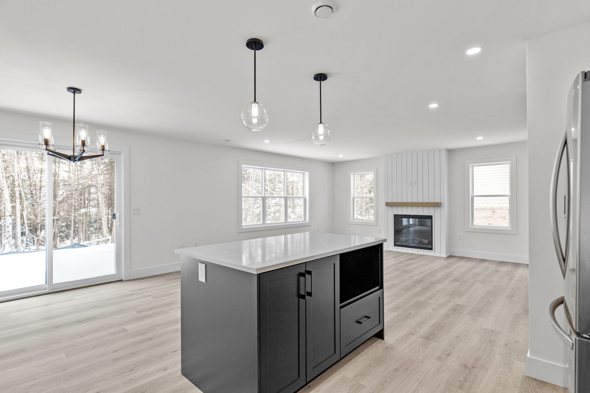 3 Bedrooms Bedrooms, ,2 BathroomsBathrooms,Split Level,Listing,Owdis,1267